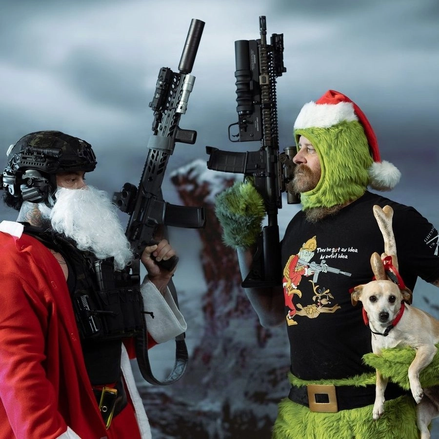 Operator Grinch T-Shirt - Black
