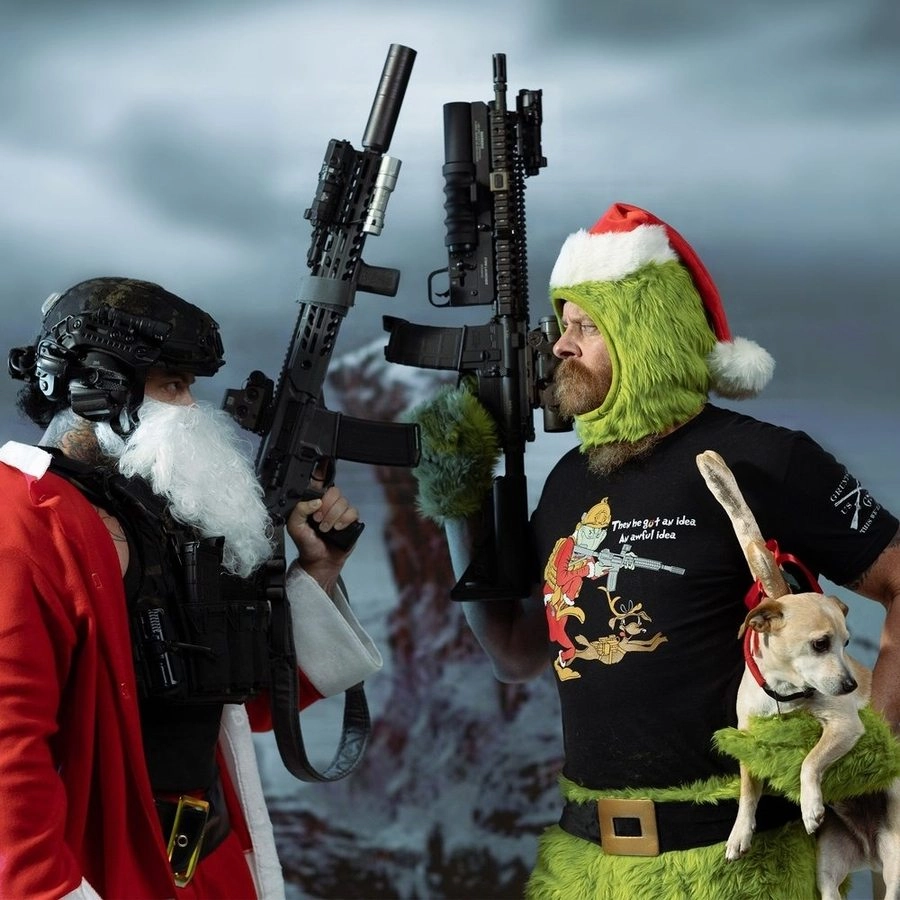 Operator Grinch T-Shirt - Black