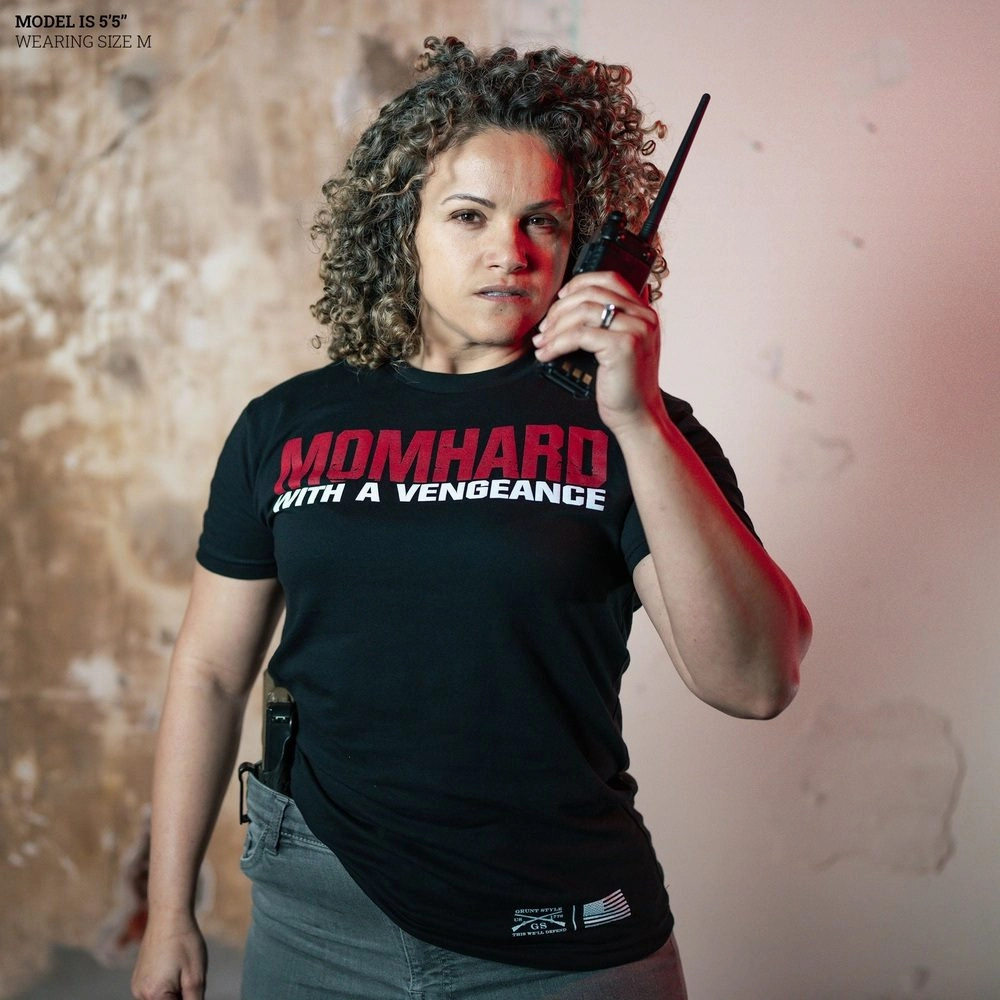 Women's Mom Hard Boyfriend Fit T-Shirt - Black