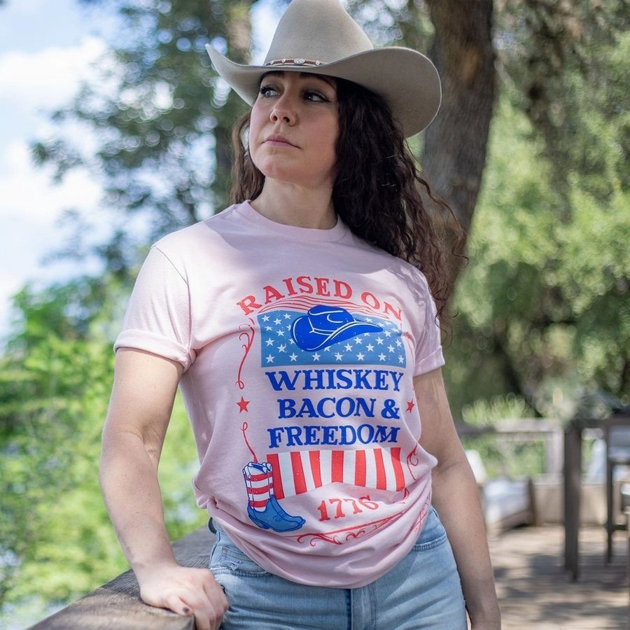 Women's Raised Right Boyfriend Fit T-Shirt - Light Pink