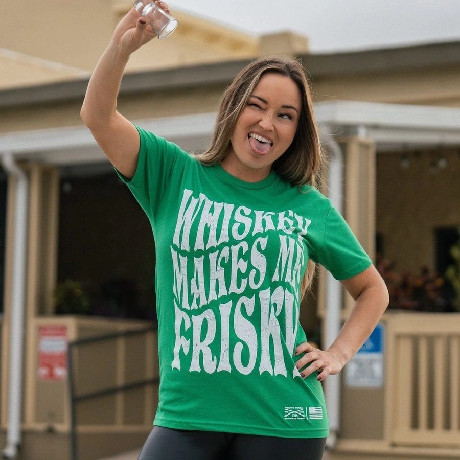 Women's Whiskey Makes Me Frisky Boyfriend Fit T-Shirt - Kelly Green